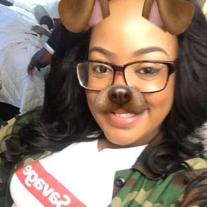 Meet your Posher, Alexis